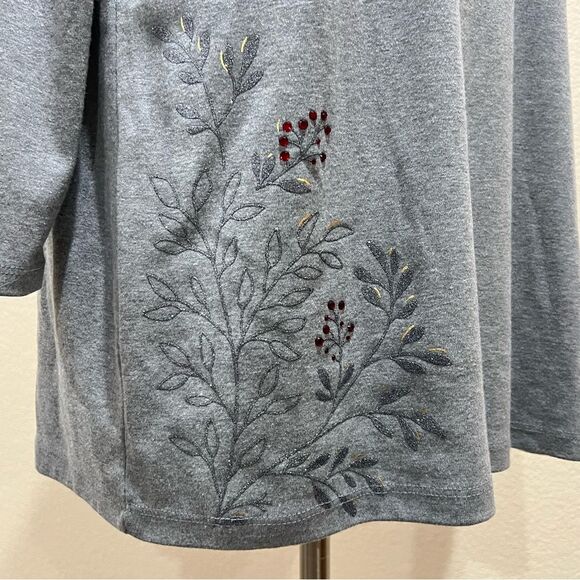 Croft & Barrow Embroidered Cardinal Embellished Top with Red Rhinestones Size XL - Picture 6 of 12